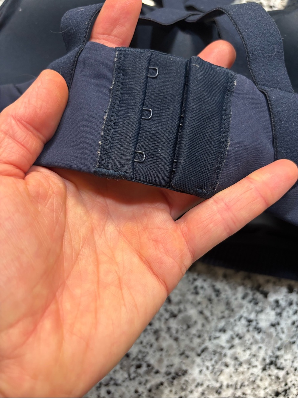 Lululemon sports bra - Picture 3 of 4